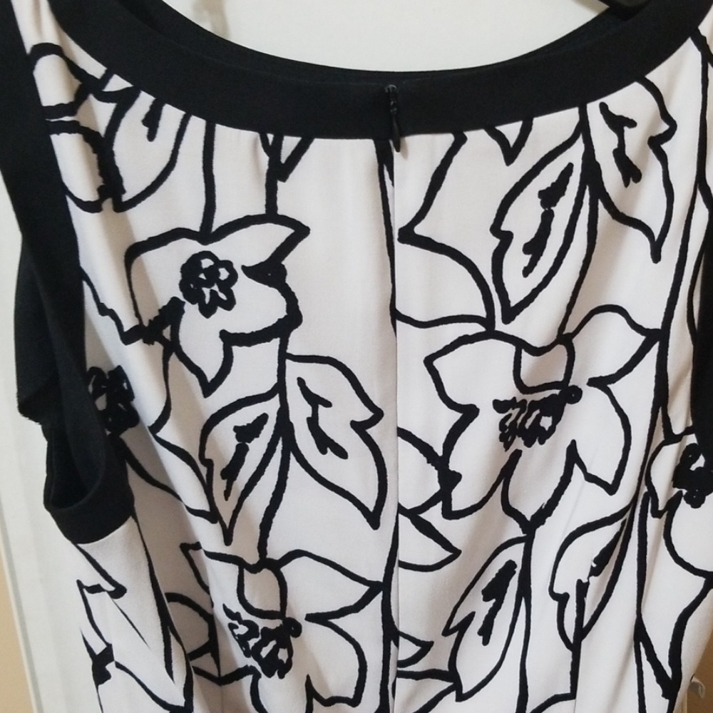 Cute dress - Picture 7 of 8